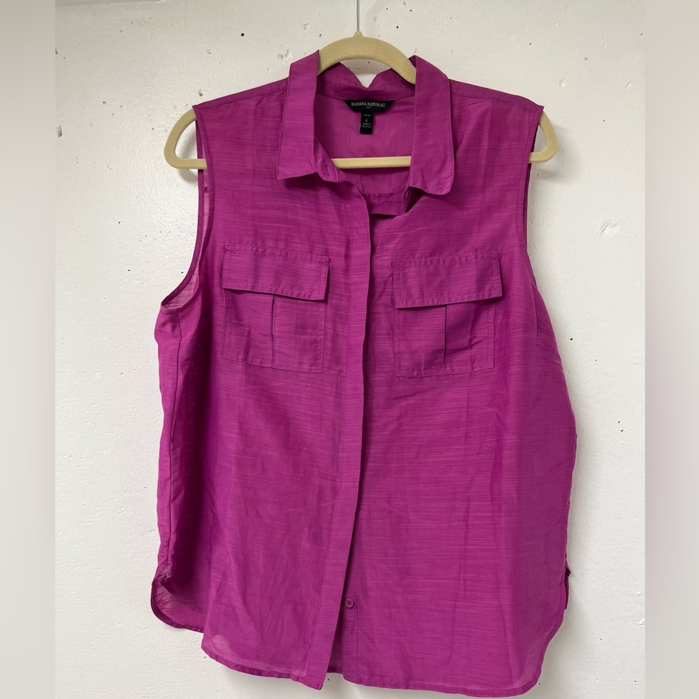 Pink Banana Republic sleeveless button down safari blouse